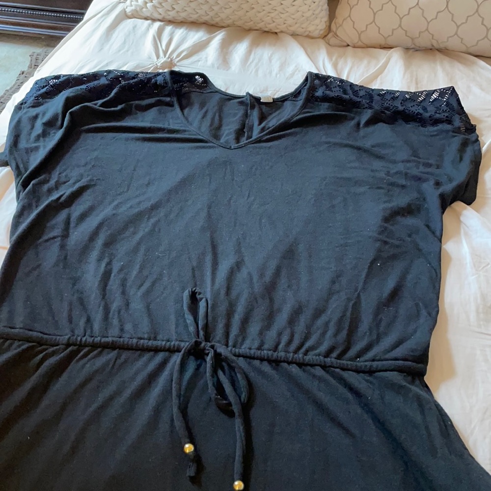 Women’s black swim coverup. Size large.